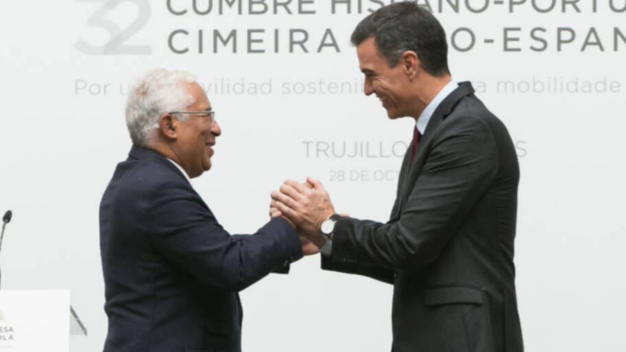 El primer ministro de Portugal, Antonio Costa y Pedro Sánchez