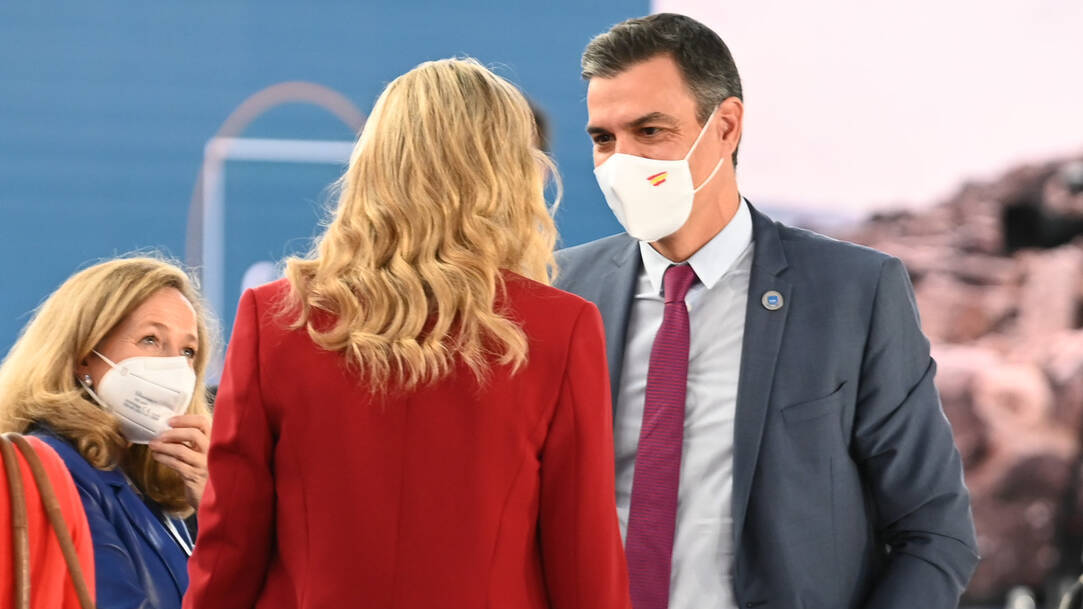 Pedro Sánchez, en el G20 de Roma con Nadia Calviño