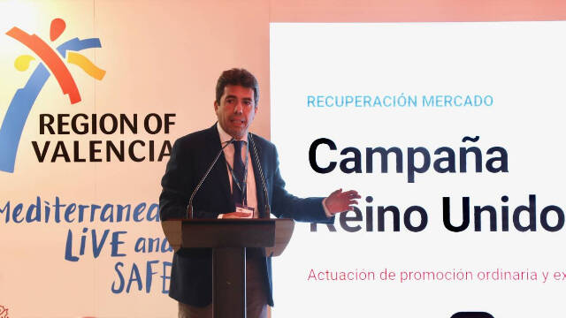 El presidente de la Diputación de Alicante y dle Patronato Costablanca, Carlos Mazón, ha presentado la estrategia para atraer a turistas británicos a la costa alicantina