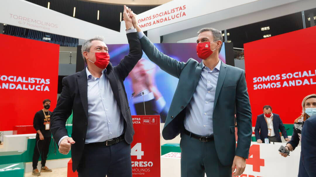 El secretario general del PSOE, Pedro Sánchez, con el secretario del PSOE-A, Juan Espadas, este fin de semana.