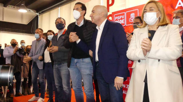 Alejandro Soler ha estado respaldado por Rubén Alfaro y otros destacados socialistas de la provincia de Alicante