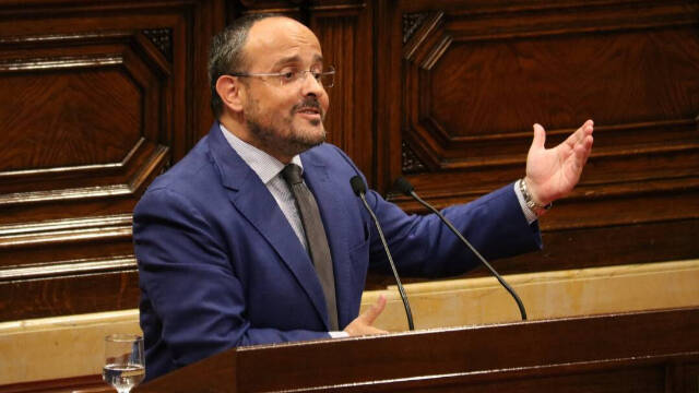 El líder del PP catalán, Alejandro Fernández, en el Parlament