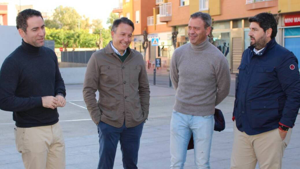 Teodoro García Egea (izquierda) y Fernando López Miras (derecha)
