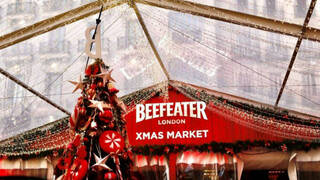 Las bebidas más 'calientes' de Beefeater llegan a Valencia con un mercado navideño