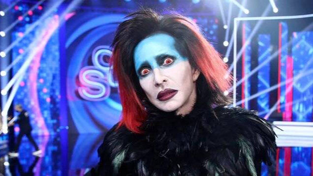 Lydia Bosch, como Marilyn Manson