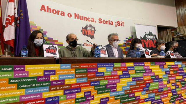 Portavoces de Soria ¡Ya! ayer anunciando que concurren a las elecciones