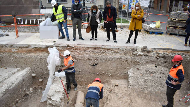 El hallazgo de la columna se ha producido en las excavaciones que se llevan a cabo en la Plaza de Baix de Petrer