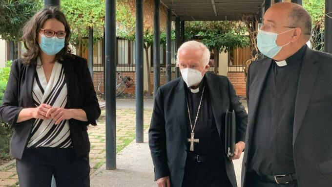 Mónica Oltra junto al cardenal Cañizares