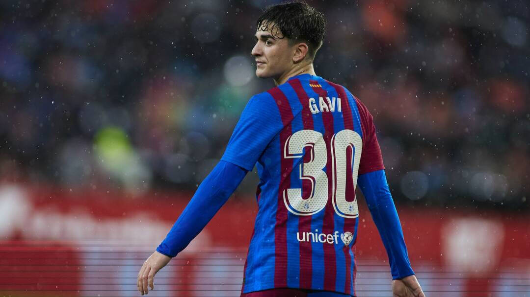 Gavi, durante un partido con el Barcelona