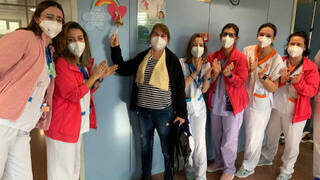 Hospital de Manises: Campanadas para celebrar el fin del tratamiento oncológico