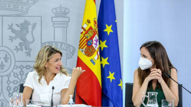 Yolanda Díaz y Ione Belarra en un rueda de prensa del Gobierno
