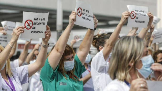 Protesta de profesionales sanitarios contra el recorte de personal