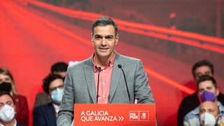 Sánchez esquiva el lío de Garzón pese a la rebelión de los barones socialistas