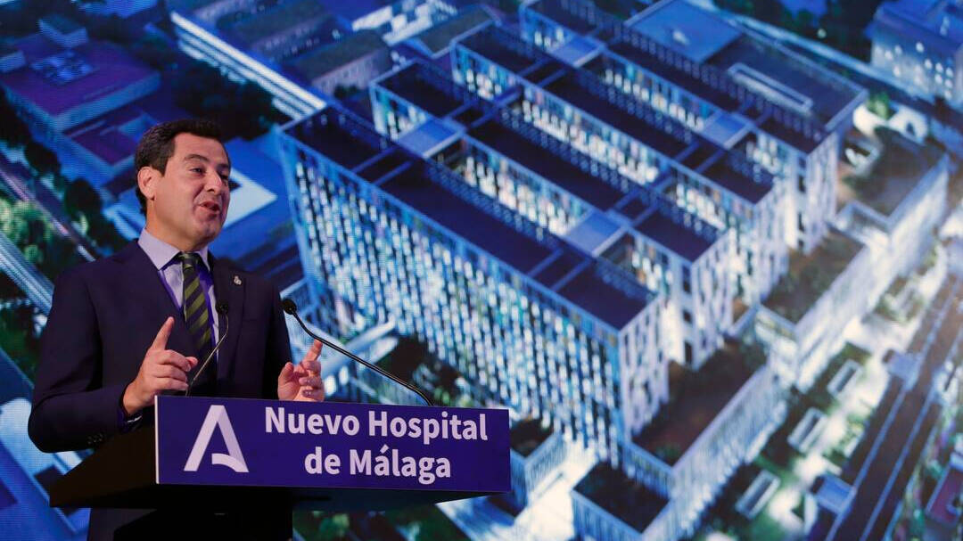 Juanma Moreno, presidente de la Junta de Andalucía, en la presentación del tercer hospital para Málaga capital.