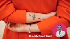 El verdadero origen del tatuaje que luce en su muñeca Isabel Díaz Ayuso