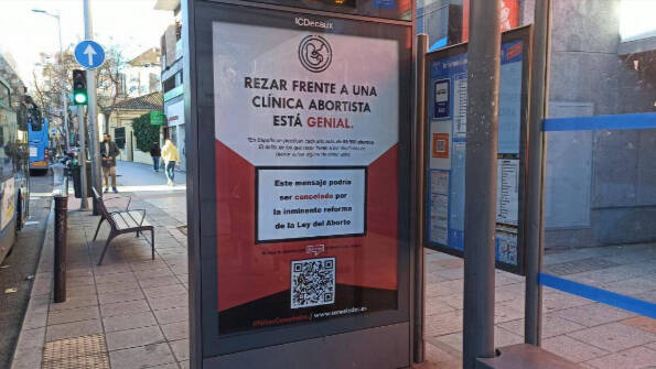 Cartel que quiere censurar el PSOE en Alicante