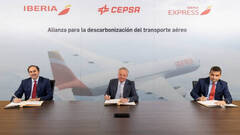 Iberia se alía con Cepsa para impulsar su descarbonización