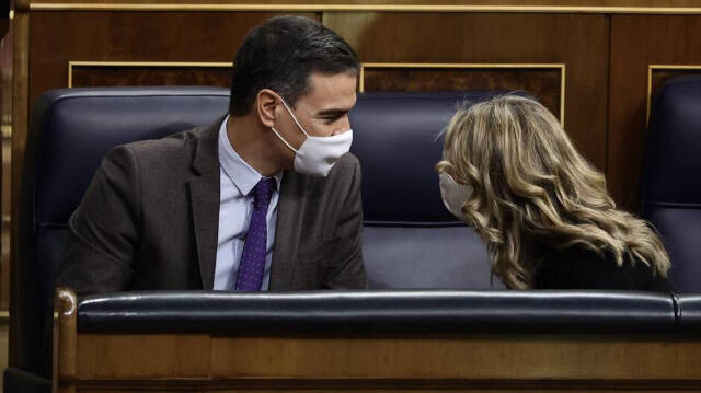 Pedro Sánchez y Yolanda Díaz durante la sesión de votaciones de la Reforma Laboral