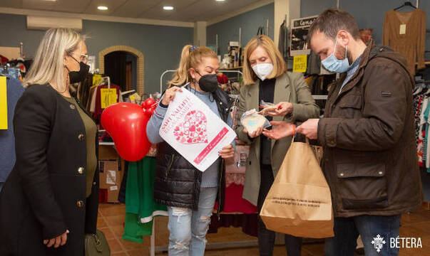 Bétera motiva las compras en el comercio local con una Campaña de San Valentín