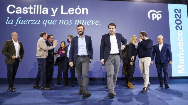 El presidente del PP, Pablo Casado y el candidato del PP a la presidencia de Castilla y León, Alfonso Fernández Mañueco 