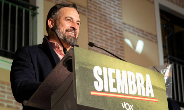 El presidente de Vox, Santiago Abascal, valora los resultados obtenidos por su formación en los comicios para Castilla y León durante la noche electoral del 13F 