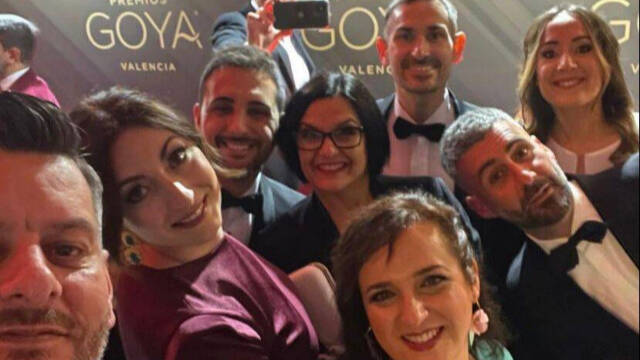 Concejales de Compromís en la Gala de los Goya presuniendo de brilli brilli en selfies