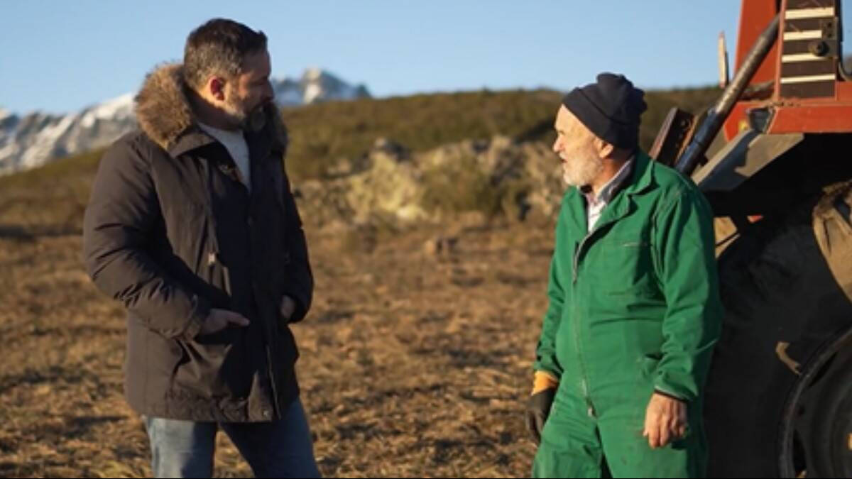 Santiago Abascal, en su audiovisual con Laureno, un superviviente de la España vaciada