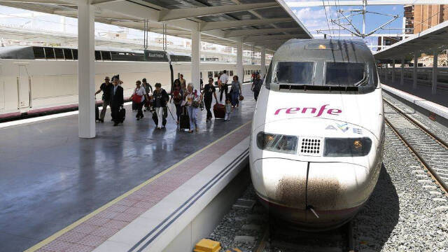Los viajeros de Alicante ya no pararán en Atocha, serán llevados directamente a Chamartín
