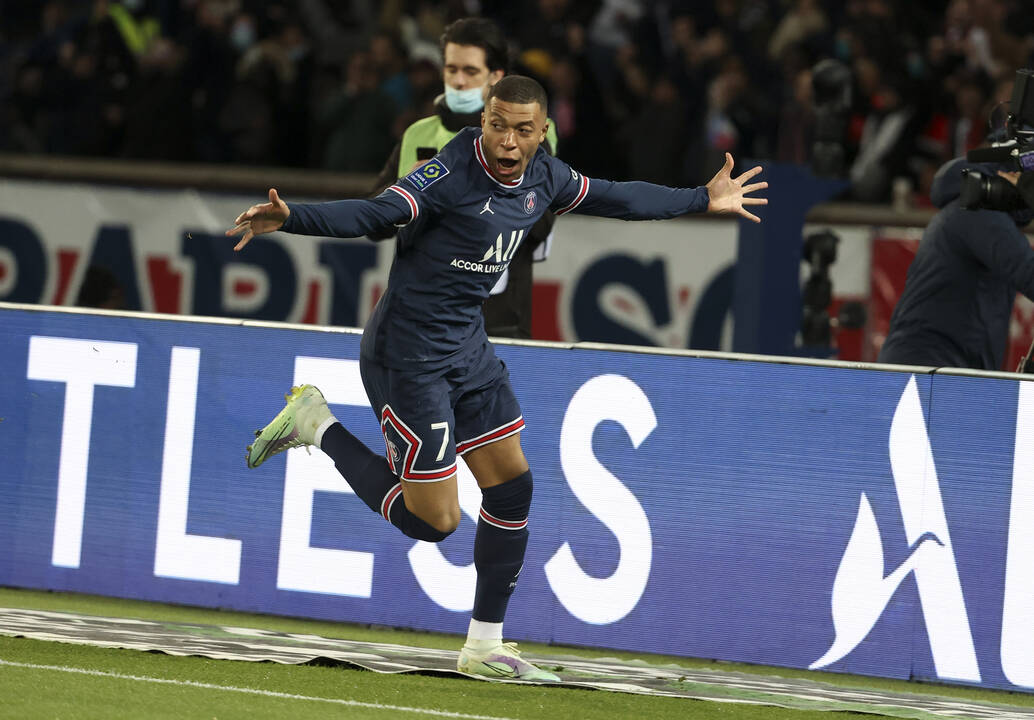Mbappé celebra uno de sus goles este pasado fin de semana ante el Saint-Étienne.