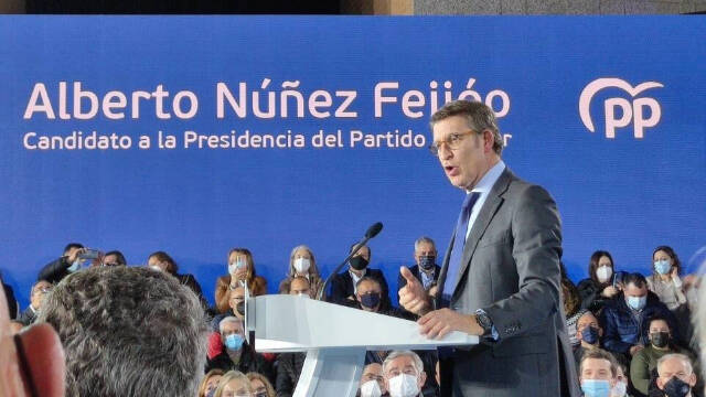 Alberto Núñez Feijóo durante la presentación de su candidatura