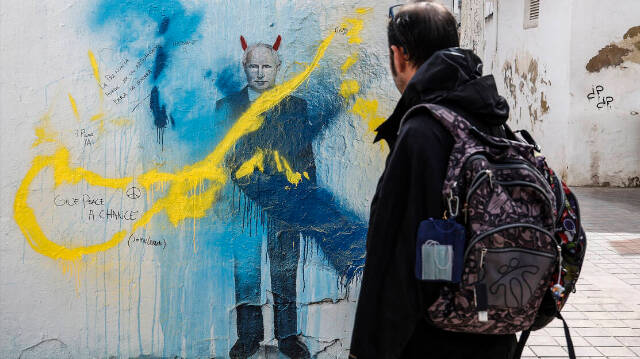 Grafiti del valenciano J. Warx en una calle de Valencia