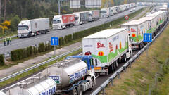 Pánico en Moncloa por la “macro huelga” de transportistas de este lunes