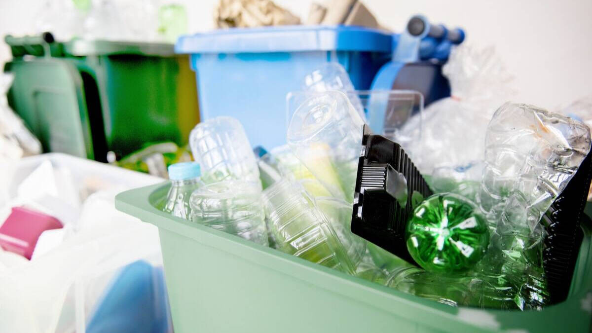 7 cosas que tiras mal a la basura al reciclar en casa y no sabes