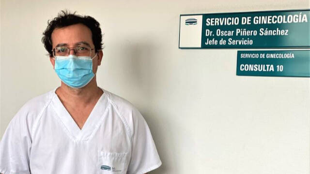 El doctor Piñero Sánchez, jefe del Servicio de Ginecología del Instituto Valenciano de Oncología (IVO)