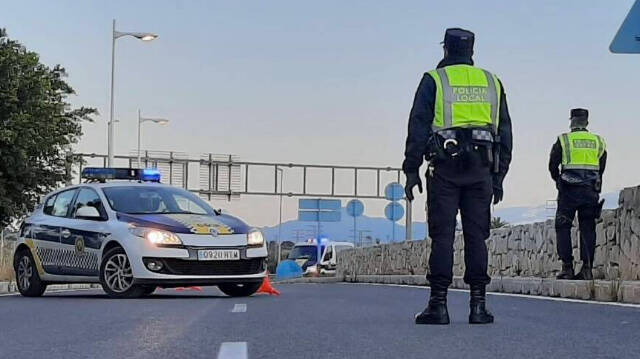 Policía Local de Alicante en un control