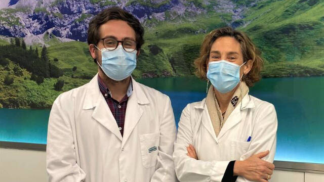 Los doctores del IVO Marcos Melián y Rocío Romero
