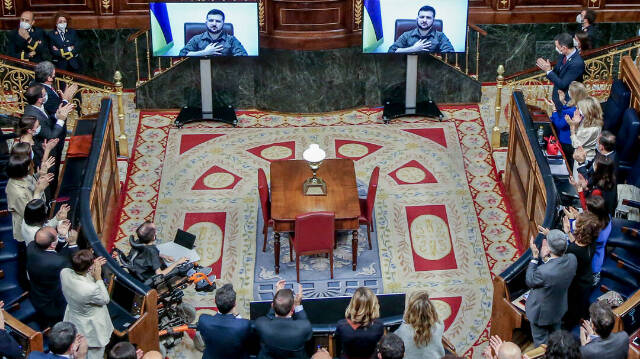 El presidente de Ucrania ha intervenido por videocinferencia en el Congreso de los Diputados de España