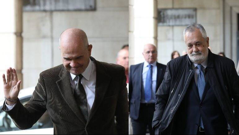 Los expresidentes de la Junta del PSOE-A, Manuel Cheves y José Antonio Griñán, saliendo de los juzgados de Sevilla.