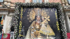 La Mare de Déu pierde su histórico tapiz floral ante la indignación de los valencianos