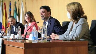 El alcalde insta a las universidades españolas a “avanzar en modernización” 