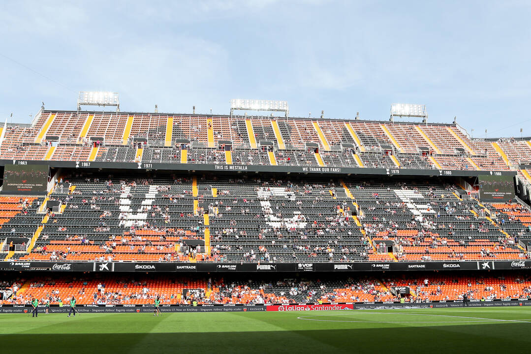 La grada vacía en el último encuentro que el Valencia CF disputo en Mestalla.