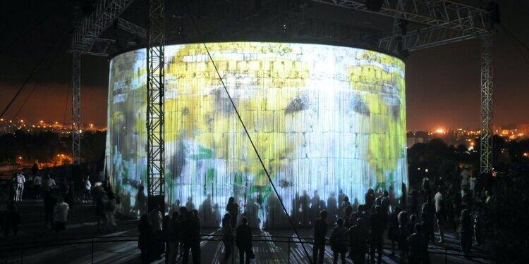 La cortina de arte inmersivo de Ron Arad que llegará a Valencia. 