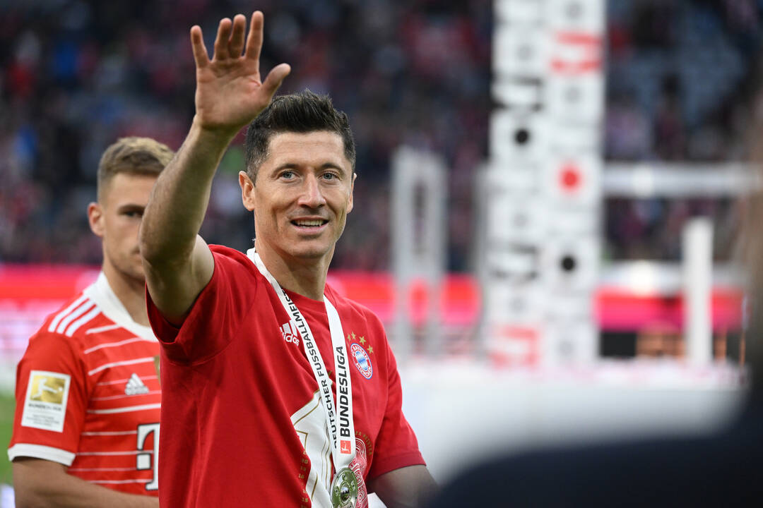Lewandowski celebra el título de liga con el Bayern.