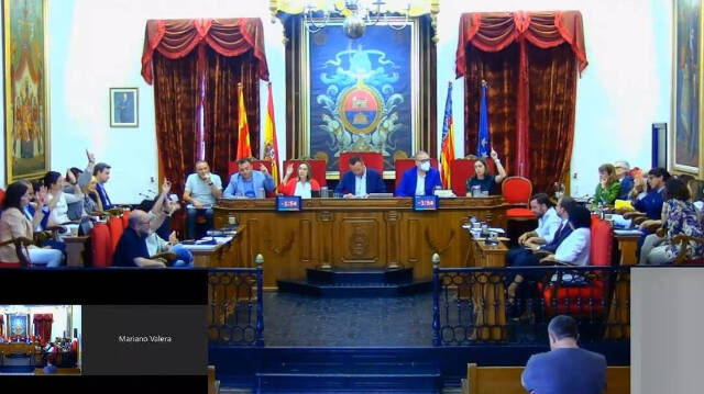 PSOE y Compromís han votado en contra de reprobar a Sánchez