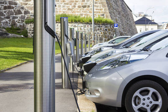 Los vehículos electrificados siguen ganando cuota de mercado