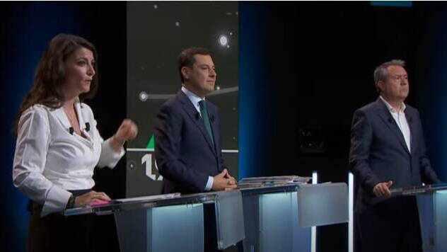 Los candidatos de Vox, Macarena Olona, del PP-A, Juanma Moreno, y del PSOE-A, Juan Espadas, en un momento del debate del 19J.