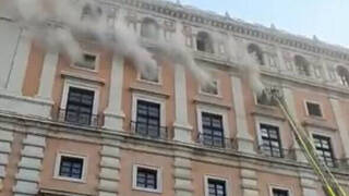 Tristeza en Toledo: las llamas amenazan el Alcázar, un símbolo de la ciudad