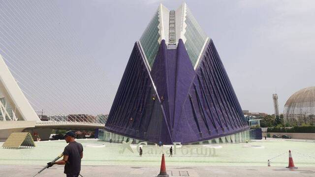 El Ágora de Calatrava renace y acoge el CaixaForum