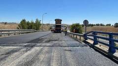 La falta de materias primas dificulta la regeneración de las carreteras