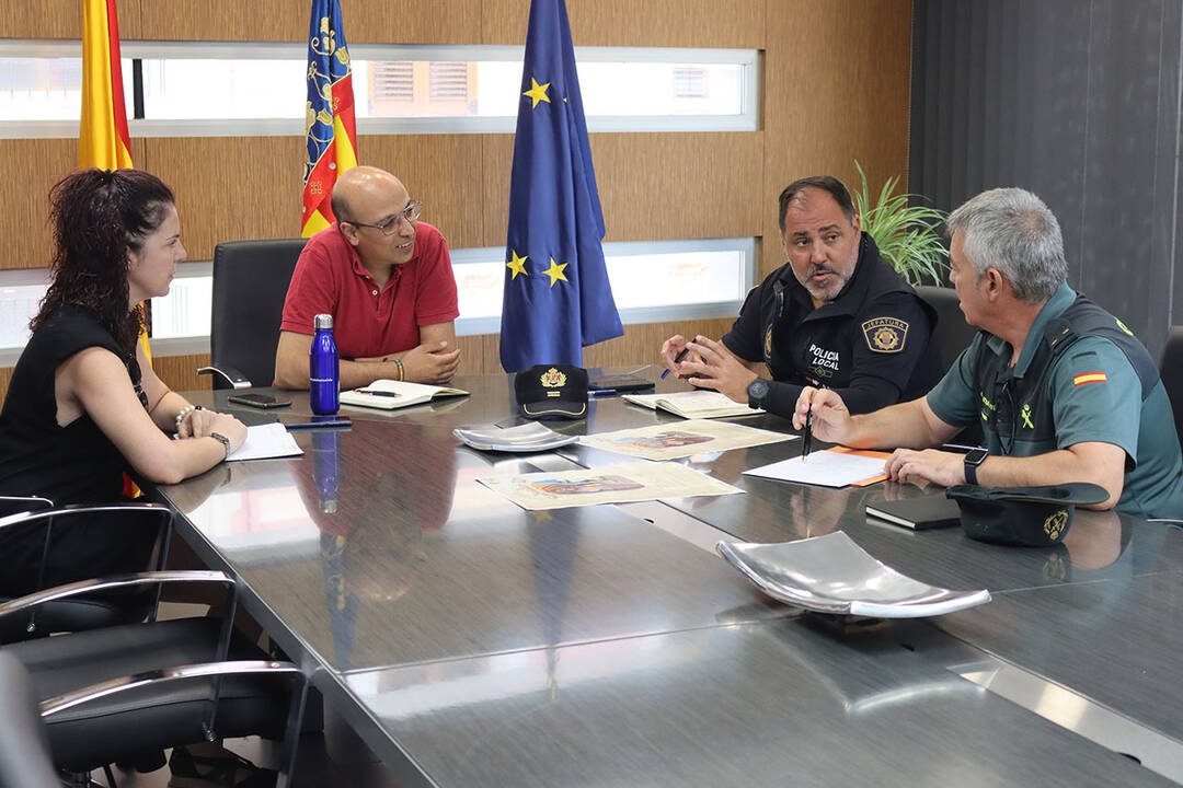 Reunión mantenida entre el concejal de Seguridad Ciudadana, Óscar Valero, y el diferentes cuerpos del estado. 